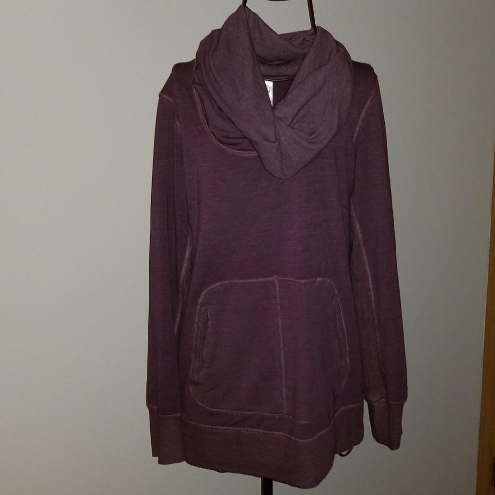 Te Verde soft yoga sweatshirt eggplant M